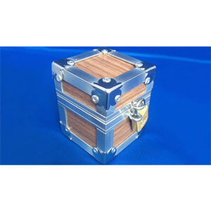 Flight Case by Leo Smetsers